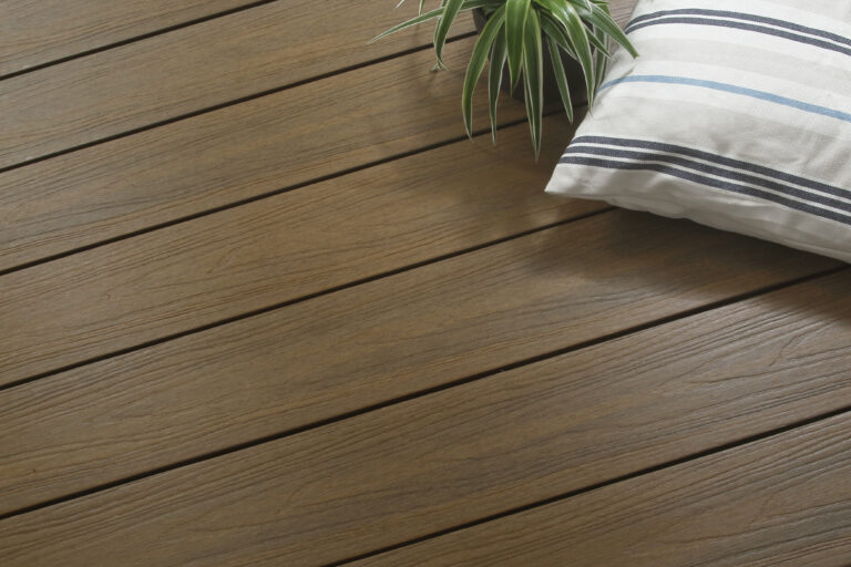 WPC Teak (Multicolor)